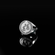 Load image into Gallery viewer, Justice - Scale Signet Ring - philologa